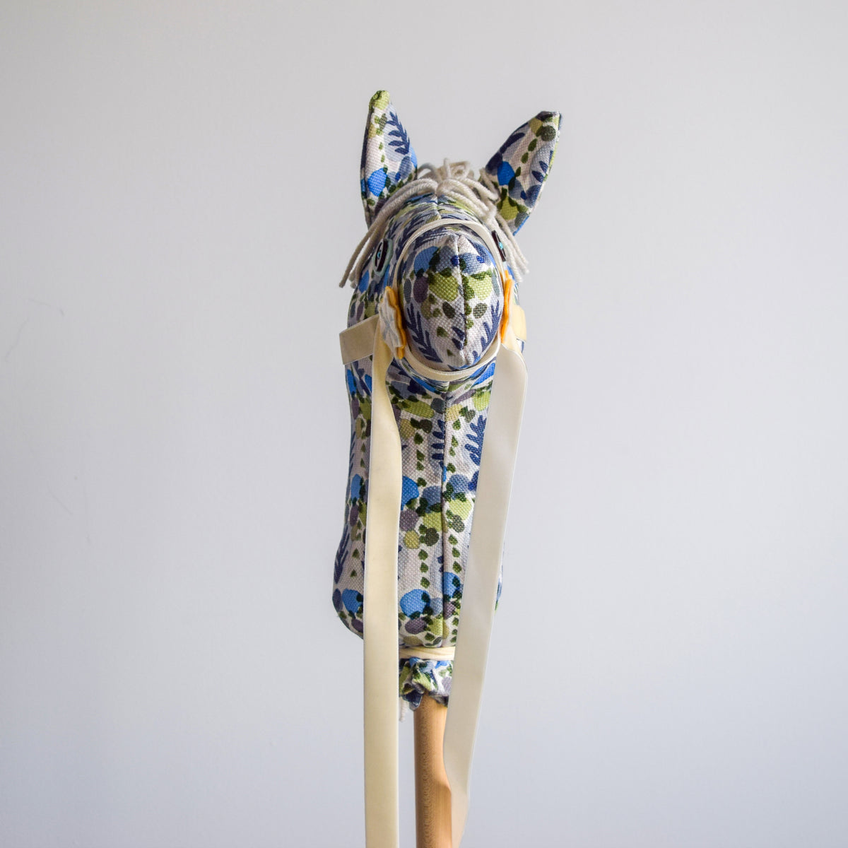 Peaseblossom - Hobby Horse