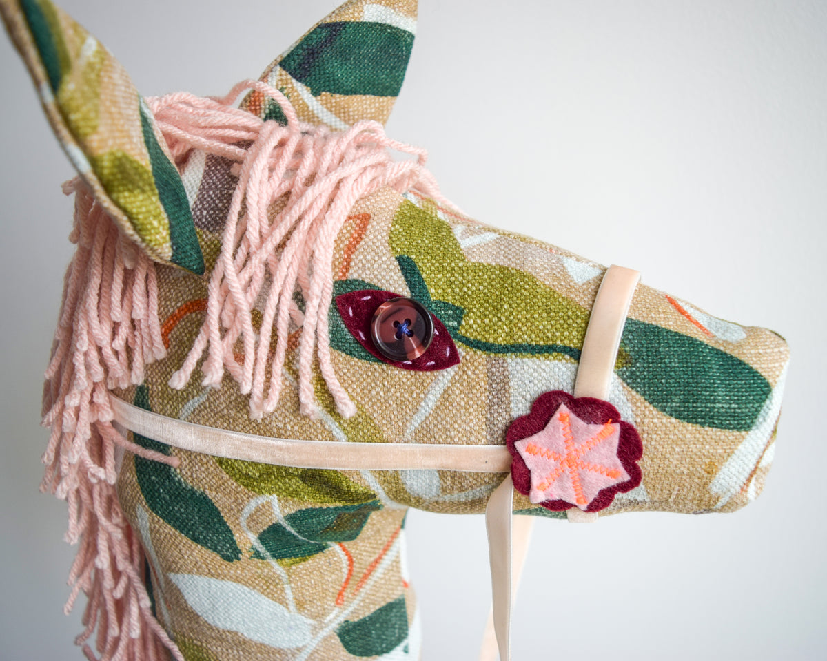 Oberon - Hobby Horse