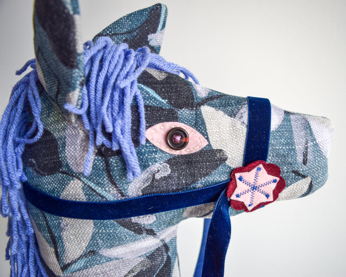 Oberon - Hobby Horse